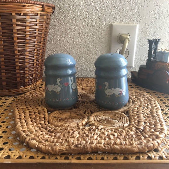 Set of Blue Cottagecore Goose Salt & Pepper Shakers with Flower Border - Picture 3 of 7